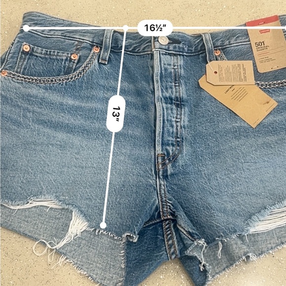 Levi's Women's 501 Original High-Rise Jean Shorts Size 33/Distressed/Lightweight - Picture 15 of 16